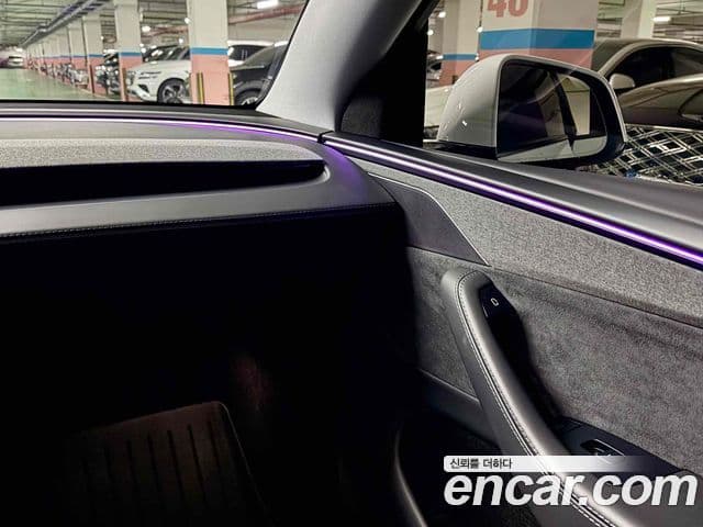 Tesla модель Y Long Range AWD, 2025 13