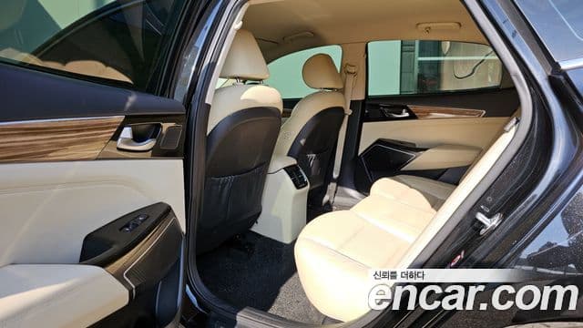 Kia All New K7 Prestige, 2016 10