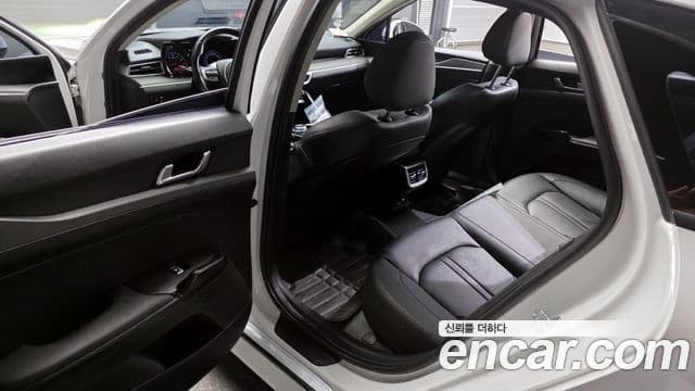 Kia K5 3세대 Trendy, 2023 11