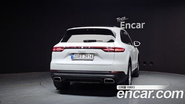 Porsche Cayenne (PO536), 2023 4