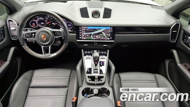 Porsche Cayenne (PO536), 2023 7