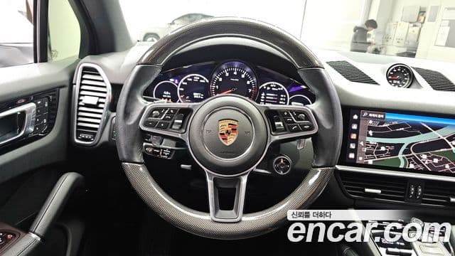 Porsche Cayenne (PO536), 2023 13