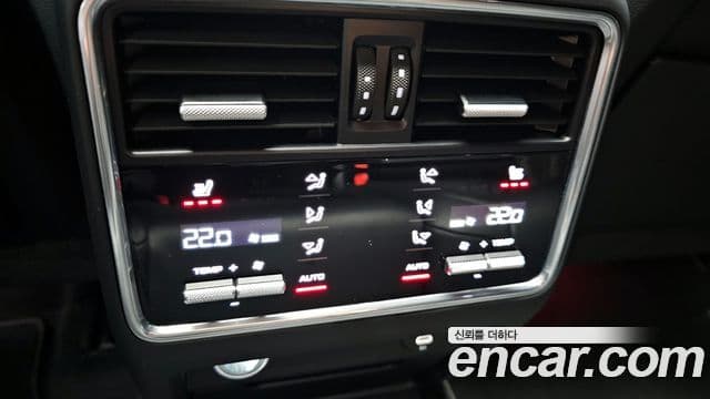 Porsche Cayenne (PO536), 2023 17