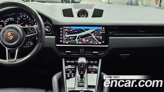 Porsche Cayenne (PO536), 2023 19