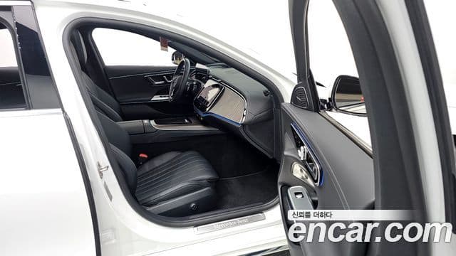 Mercedes-Benz E-класс W214 Exclusive, 2025 11