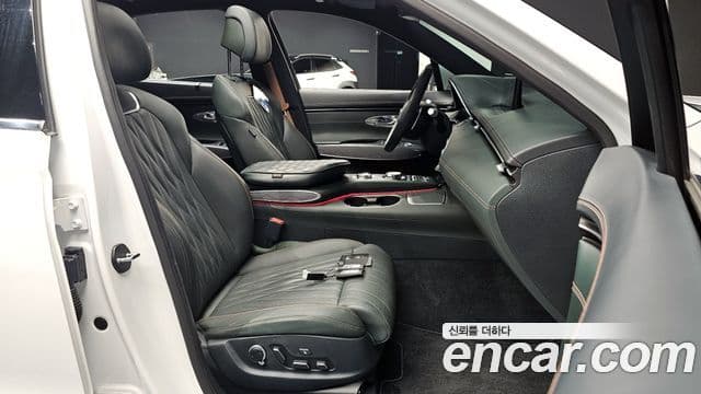 Genesis GV70, 2023 10