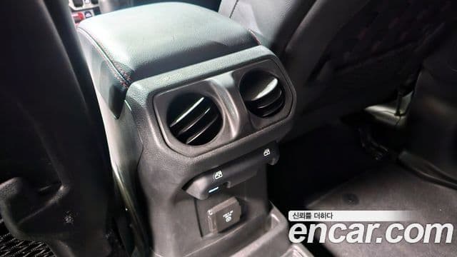 Jeep Wrangler (JL) 2.0 Rubicon 4도어, 2023 18