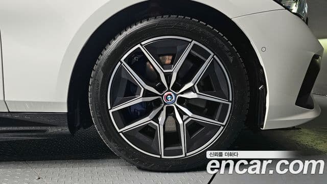 BMW i5 (G60) xDrive 40 M Sport, 2025 все фото