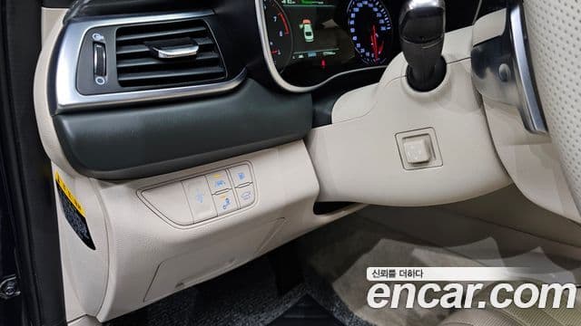 Genesis G70 Elite, 2019 17