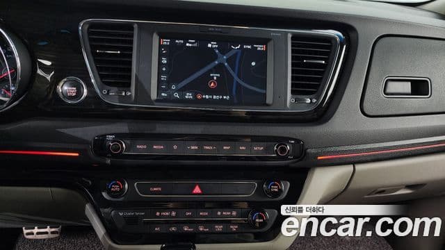 Kia The / новый New Carnival Special, 2019 15