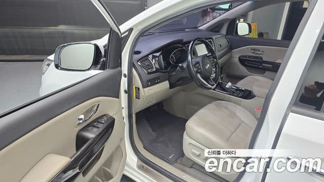 Kia The / новый New Carnival Special, 2019 10