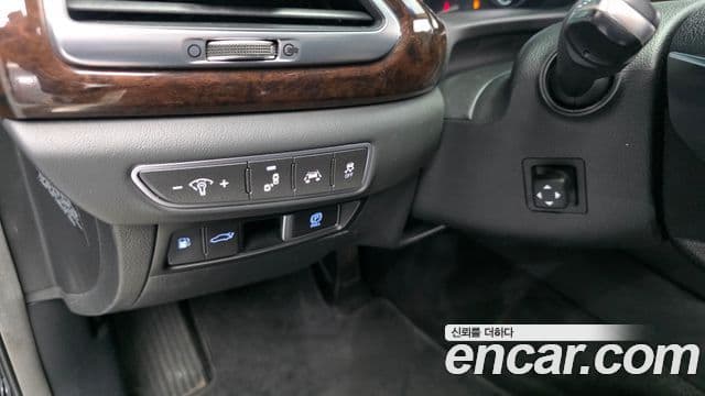 Genesis EQ900 Premium Luxury, 2016 17