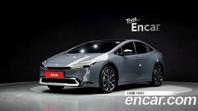 Toyota 프리우스 5세대 2.0 PHEV XSE, 2024 1