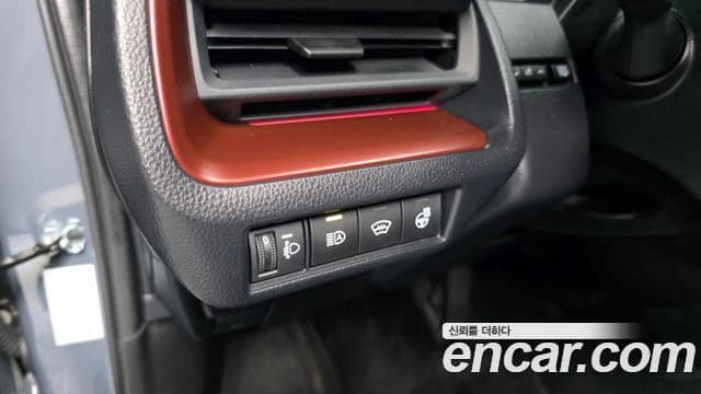 Toyota 프리우스 5세대 2.0 PHEV XSE, 2024 17