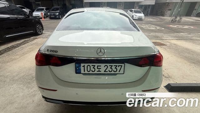 Mercedes-Benz E-класс W214 Avantgarde, 2024 4