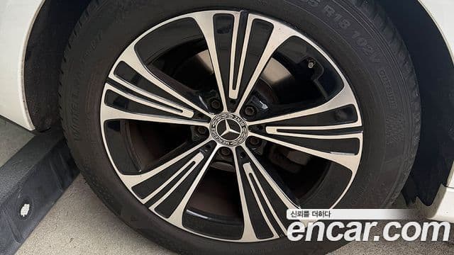 Mercedes-Benz E-класс W214 Avantgarde, 2024 20