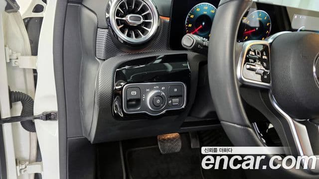 Mercedes-Benz A-класс W177 A220 хэтчбек, 2021 16