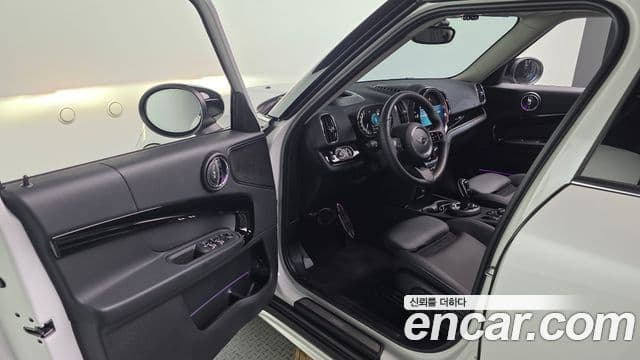 Mini Cooper Countryman 2세대, 2024 11