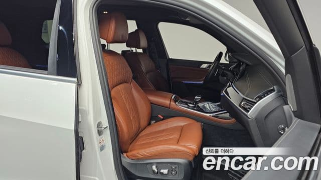 BMW X7 (G07) xDrive 40i M Sport 6인승, 2022 10