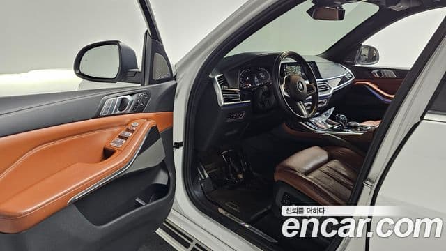 BMW X7 (G07) xDrive 40i M Sport 6인승, 2022 11