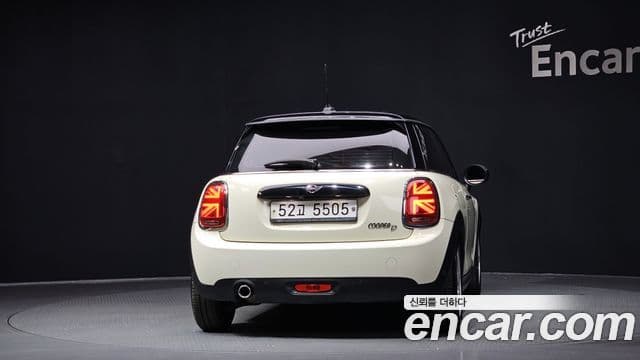 Mini Cooper D 3세대, 2019 4