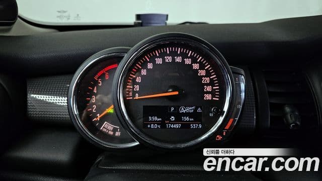 Mini Cooper D 3세대, 2019 8