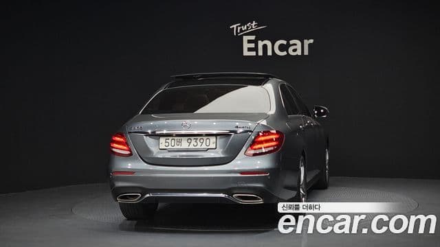 Mercedes-Benz E-класс W213 AMG Line, 2017 4