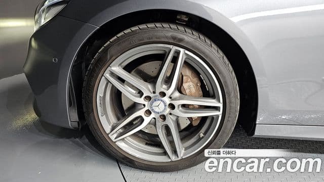 Mercedes-Benz E-класс W213 AMG Line, 2017 все фото