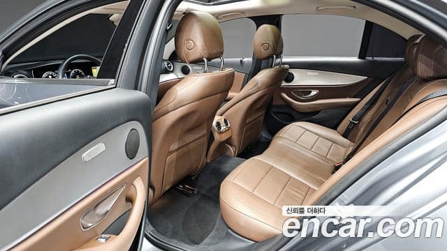 Mercedes-Benz E-класс W213 AMG Line, 2017 10