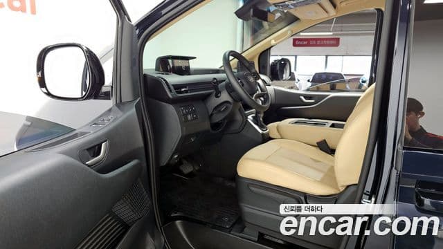 Hyundai Staria Modern, 2024 12