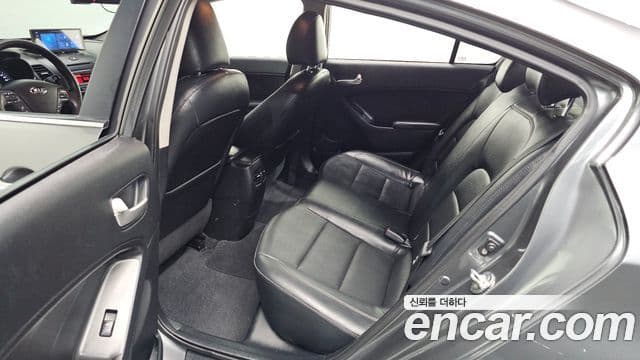 Kia K3 Trendy, 2015 11