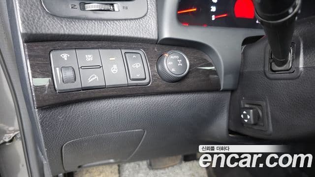 Kia Mohave 4WD KV300, 2015 13