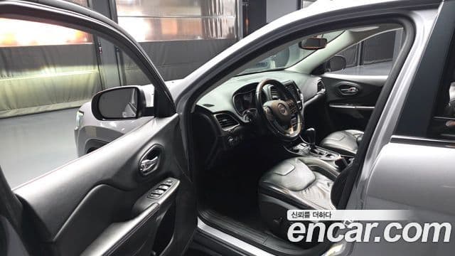 Jeep Cherokee(KL) 2.4 Longitude high AWD, 2019 10