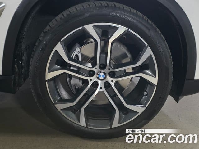 BMW X5 (G05) xDrive 40i xLine, 2025 все фото