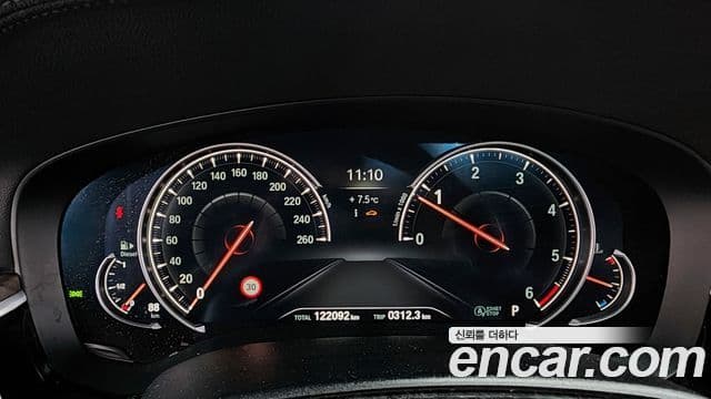 BMW 5시리즈 (G30) 520d xDrive M Sport Plus, 2017 8