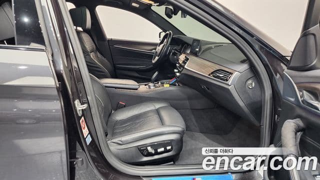 BMW 5시리즈 (G30) 520d xDrive M Sport Plus, 2017 11
