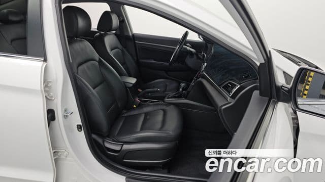 Hyundai Avante AD Modern, 2016 11