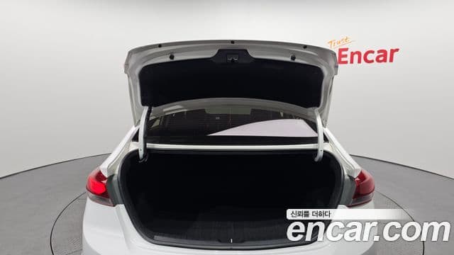 Hyundai Avante AD Modern, 2016 20