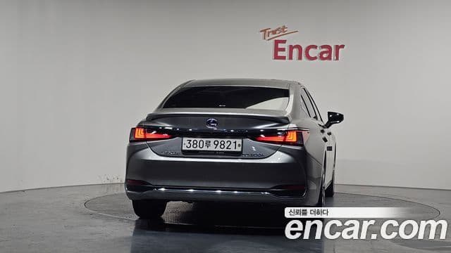 Lexus ES300h 7세대 Executive, 2021 4