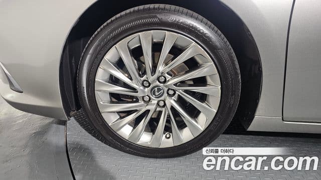 Lexus ES300h 7세대 Executive, 2021 все фото