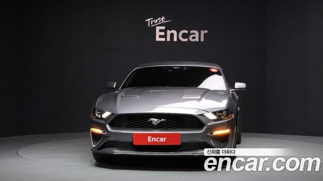 Ford Mustang кабриолет, 2021 3