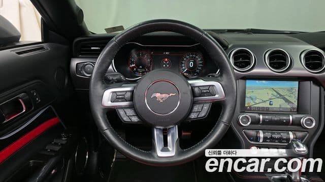 Ford Mustang кабриолет, 2021 13