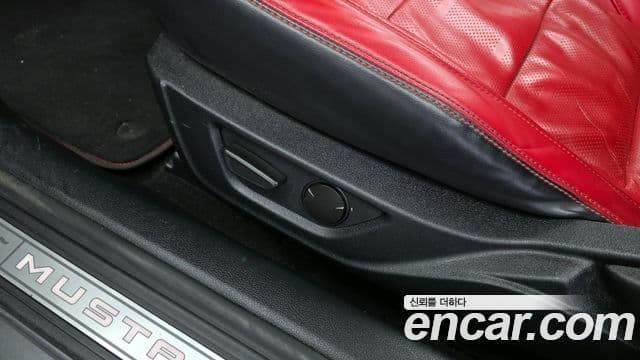 Ford Mustang кабриолет, 2021 19