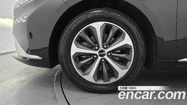 Kia K8 гибрид Noblesse, 2022 все фото