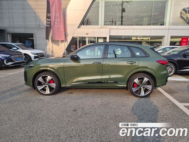 Audi Q5 (80A) 40 TDI Quattro S Line чёрный Edition, 2025 все фото