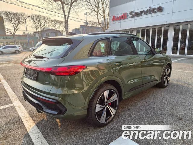 Audi Q5 (80A) 40 TDI Quattro S Line чёрный Edition, 2025 6