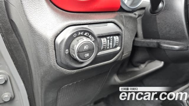 Jeep Wrangler (JL) 2.0 Rubicon Power top 4도어, 2019 18