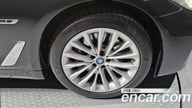 BMW 5시리즈 (G30) Luxury, 2022 все фото