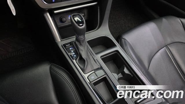 Hyundai LF Sonata Style, 2015 9