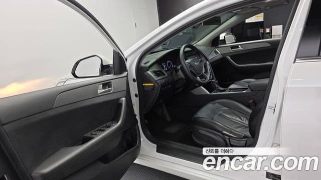 Hyundai LF Sonata Style, 2015 10